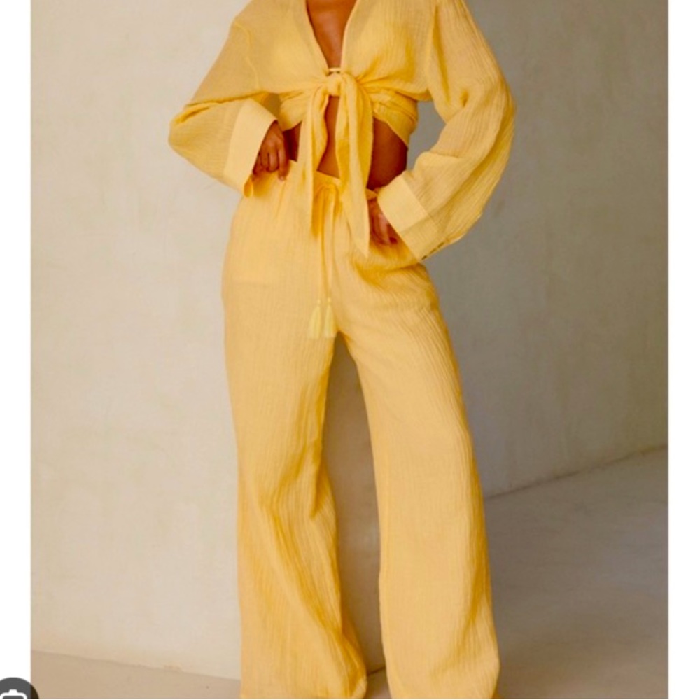 Monday Swimwear Tahiti Pant and Top set-sold as set! Size M Crème Crinkle